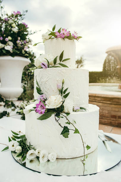 istock Wedding cake with floral decoration. 1270412487