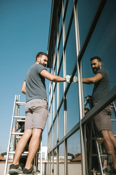istock Window cleaner on his job 1270435339