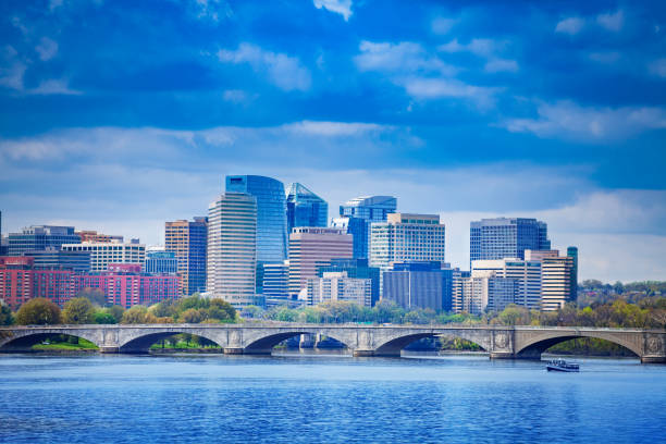istock Arlington Memorial Bridge over Rosslyn district 1270527151