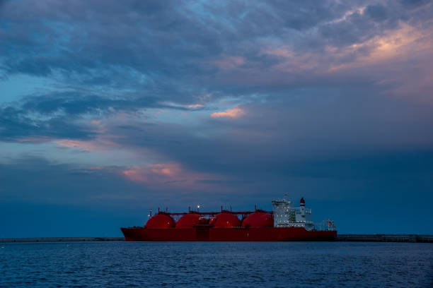 istock The tanker in the harbor 1270548176