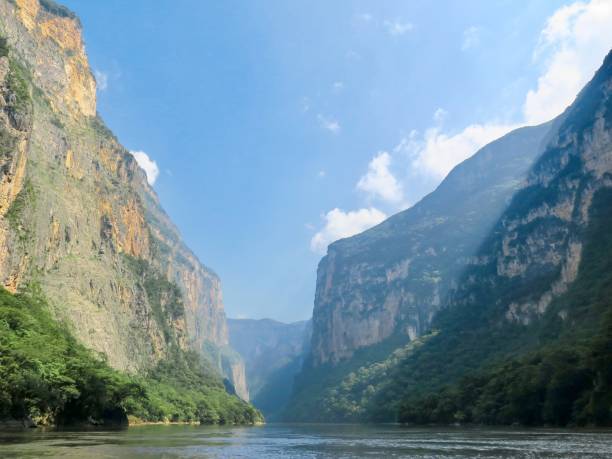 istock The Majestic Canyon 1270675107