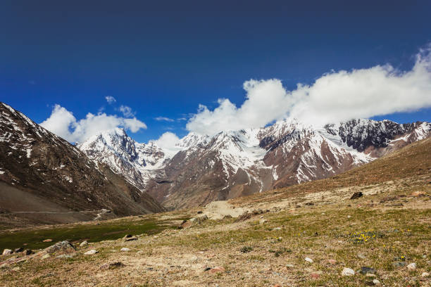 istock Beautiful snow mountains on the Kunzum pass 1270754273