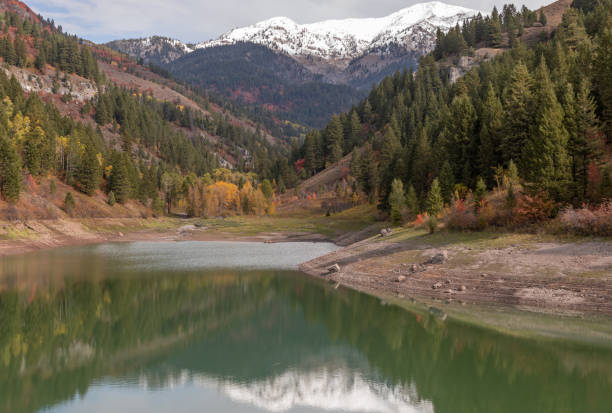 istock Scenic Snake River Canyon Idaho in Autumn 1270802070