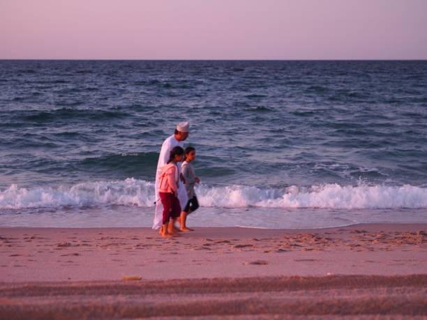 In November 2019, a father was walking with its 2 daugthers on Ras al Haad beach in Oman