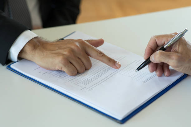 istock Signing a mortgage contract 1270821563