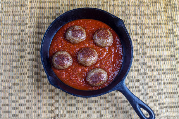 meatballs in marinara sauce