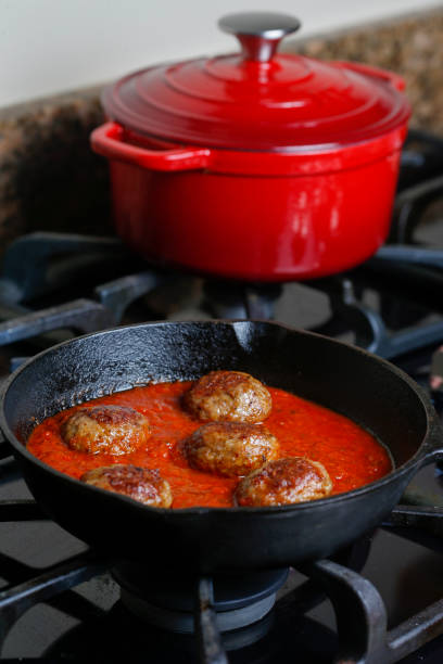 meatballs in marinara sauce