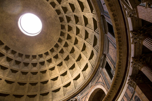 soffitto a cupola del pantheon romano - architecture italian culture pantheon rome church foto e immagini stock