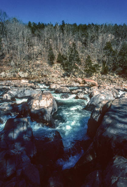 istock Johnson's Shut-ins SP - Shut-ins Vertical - 2002 1270878383