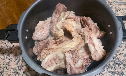 Cooked lamb