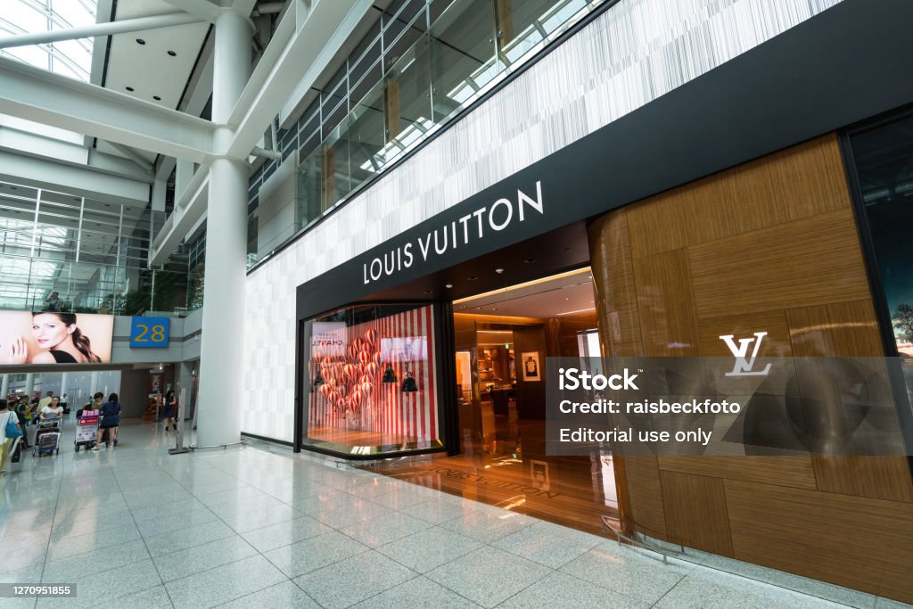 Louis Vuitton Store Inside Incheon International Airport South Korea Stock  Photo - Download Image Now - iStock