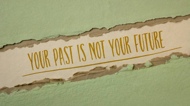 istock your past is not your future inspirational note 1270956840