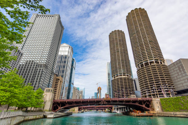 istock Chicago River and Chicago Downtown 1270962150
