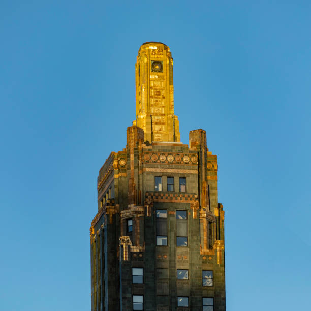 istock Beautiful Golden Building in Chicago 1270962800