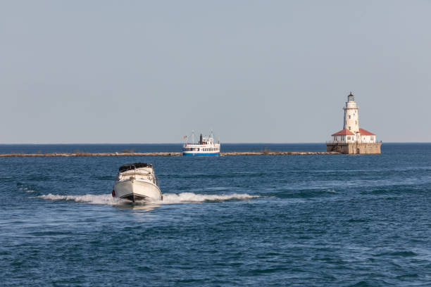 istock Chicago Lighthouse on Lake Michigan 1270963031