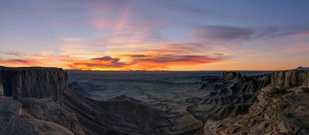 istock Panoramic sunrise from Moonscape Overlook in Utah 1270974930