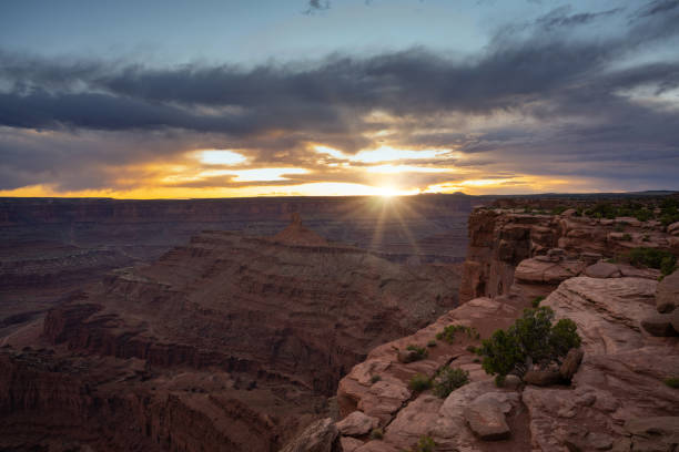 istock Sunset from Dead Horse Point in Utah 1270975626