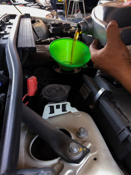 istock prepare to change the lubricant 1271042519