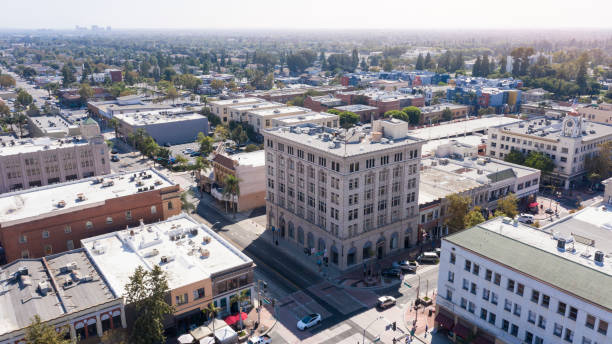 istock Santa Ana, California Skyline 1271071018