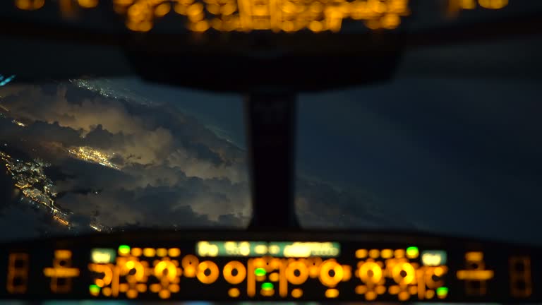 Overflying Hongkong Island during Night (Cockpit POV)