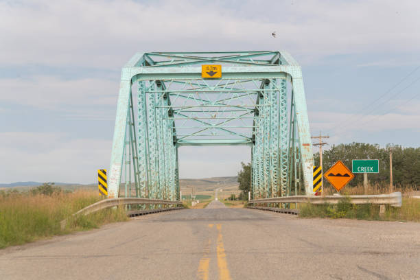 istock old green steel bridge 1271233742