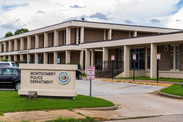 a red brick modern elementary School Building in the USA