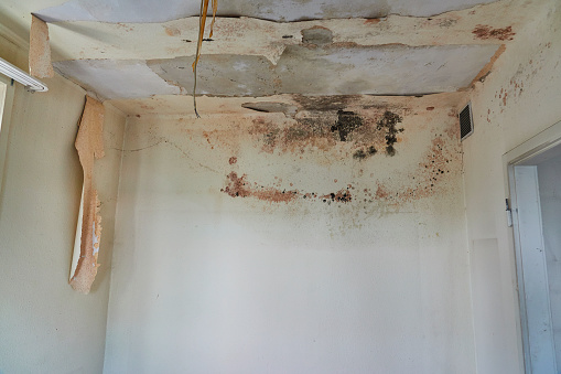 Demolition house, dirty wall and ceiling