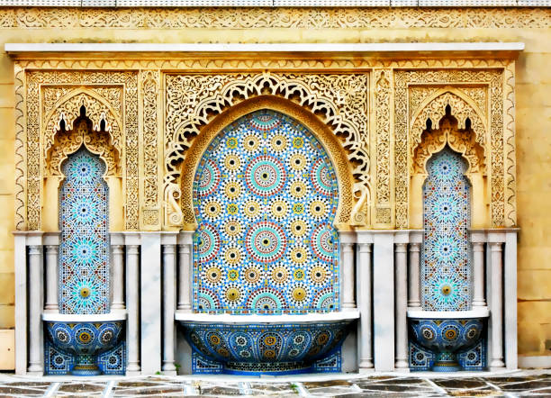 marocchino girevole tracciamento decorazione mosaico. tradizionale motivo della moschea islamica araba sfondo. elemento decorazione moschea - essaouira foto e immagini stock