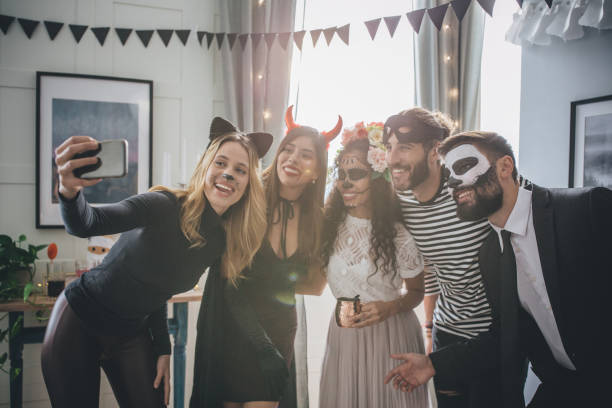 istock Halloween party selfie 1271407472