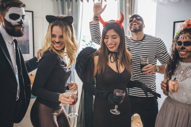 istock Halloween home party 1271407786