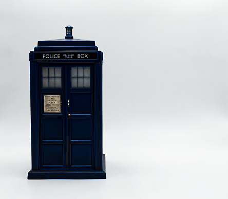Caja de llamadas de la policía con la junta para escribir. Tardis de Doctor Who. photo