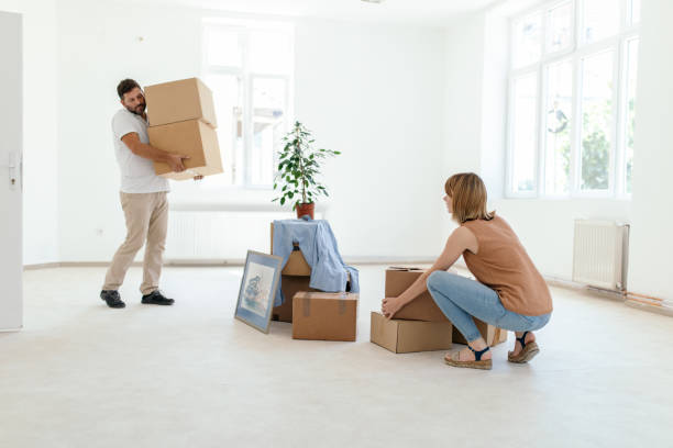 istock Moving in into new apartment 1271478287