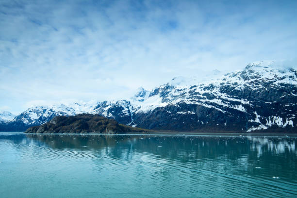 istock Cruise, sailing, alaska, glacier bay, national park 1271478464