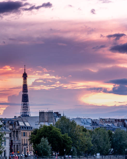istock Beautiful sunset in Paris, magenta colors 1271534984