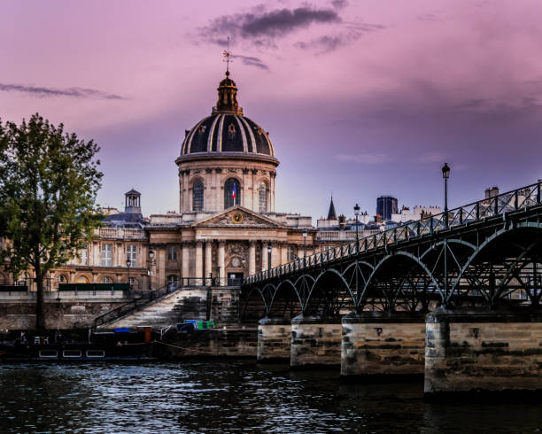 istock Beautiful sunset in Paris, magenta colors 1271539314