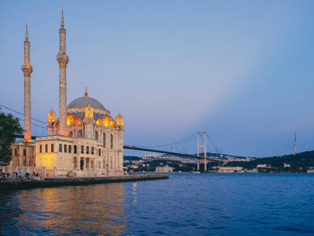 istock Ortakoy Mosque at sundown, Istanbul, Turkey 1271541739