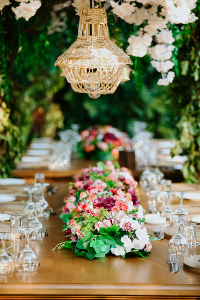 istock country wedding guest table 1271557000