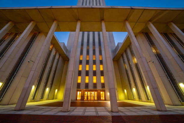 Night photo Florida State Capitol Building in Tallahassee FL Night photo Florida State Capitol Building in Tallahassee FL support usa florida politics stock pictures, royalty-free photos & images