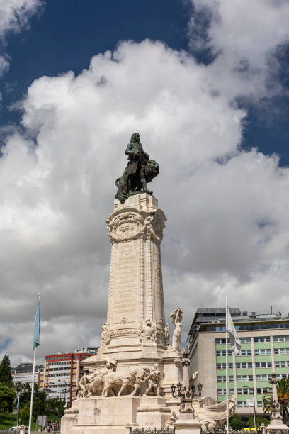 istock Beautiful view to white monument in Marques de Pombal square 1271620059