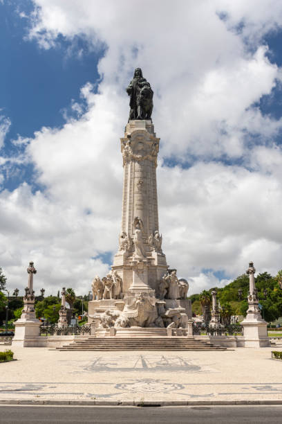 istock Beautiful view to white monument in Marques de Pombal square 1271620064