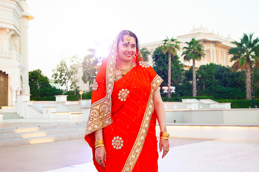 Indian woman dressed in traditional sari