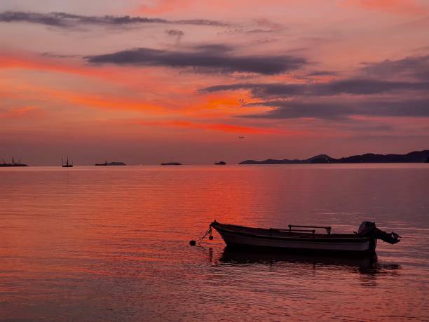 istock Sunset of Korea 1271701365