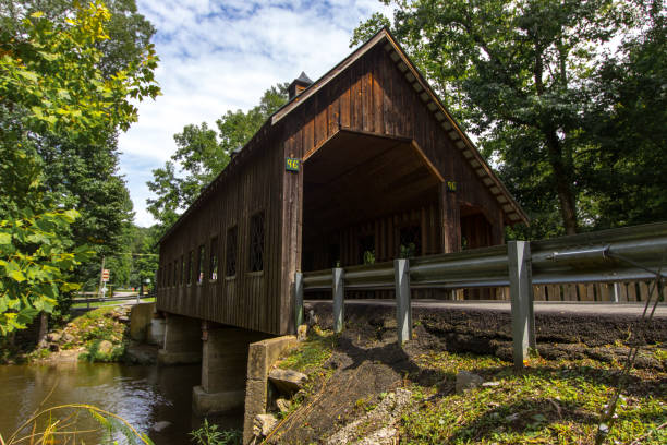istock Emerts Cove Covered Bridge In Sevier County Tennessee 1271730944