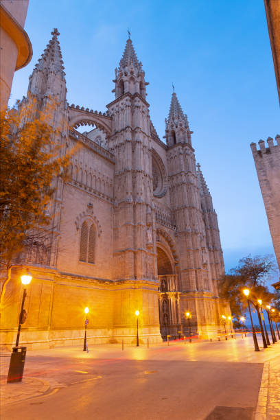 istock Palma de Mallorca - The cathedral La Seu at dusk. 1271750130