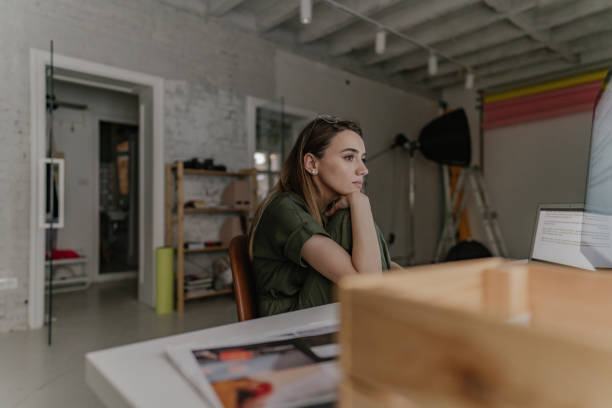 istock Staying late in the office 1271954243