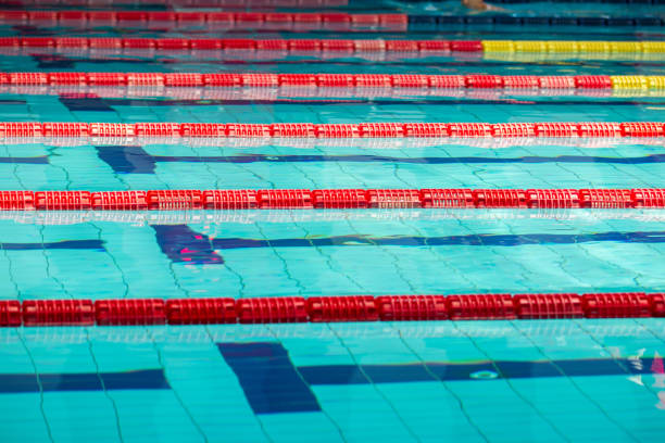 istock The Swimming pool and splitting paths 1272085688