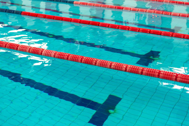 istock The Swimming pool and splitting paths 1272086660