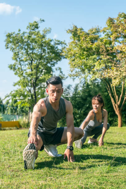 istock Couple stretching in the morning 1272087325