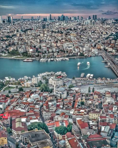 gökten istanbul - galata kulesi fotoğraflar stok fotoğraflar ve resimler