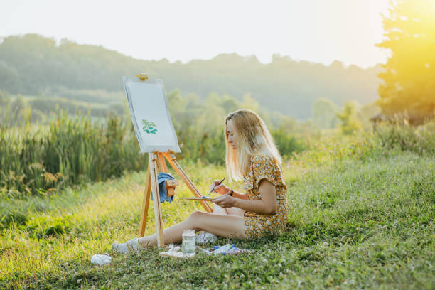 istock Artist in nature 1272234696